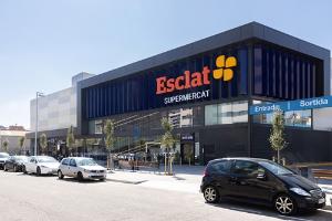 El Grup Bon Preu inaugura un nou Esclat a Badalona, el tercer supermercat a la ciutat, amb un equip de 58 professionals